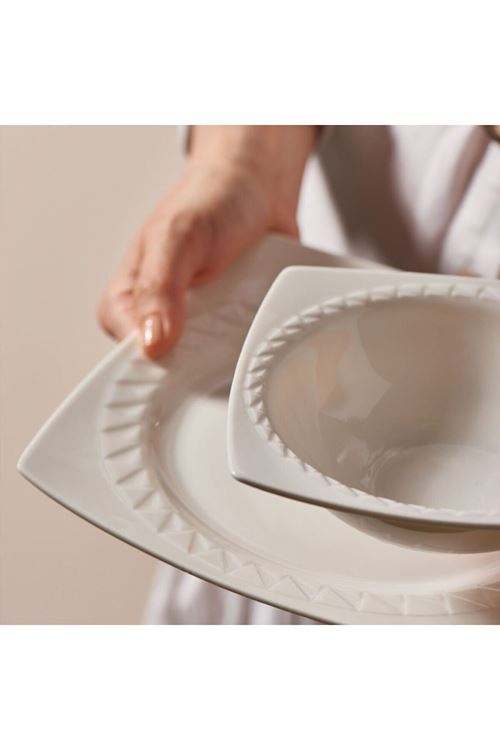 GÜRAL PORSELEN MAJORI 24 PARÇA 6 KİŞİLİK YEMEK TAKIMI